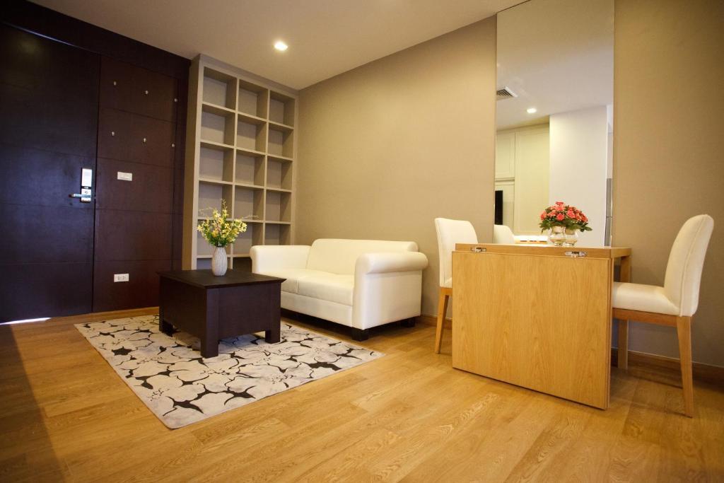Alisha Court Hotel & Residence Bangkok Room photo